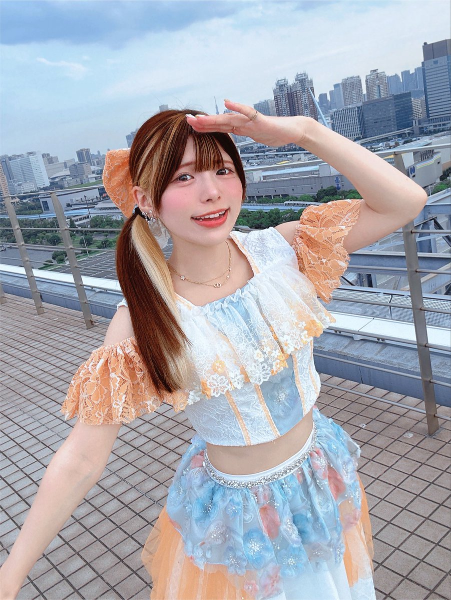 knm_klkl's tweet photo. 本日はTIF2026ありがとう〜〜〜‼️

Kolokolの低音歌声の黄色🌼
真嶋このみです🌼🐶

またTIFに帰って来れてうれしい！あしたもライブで会いましょう♡

#TIF2026 https://t.co/hL9QgnQJmG