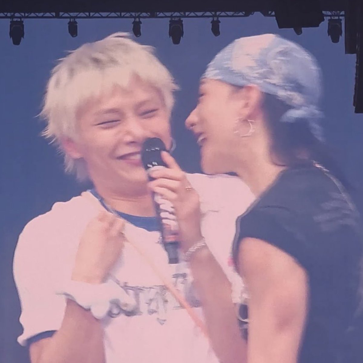 yeniscent's tweet photo. oh hyunin <3 https://t.co/CYPkinmjpf