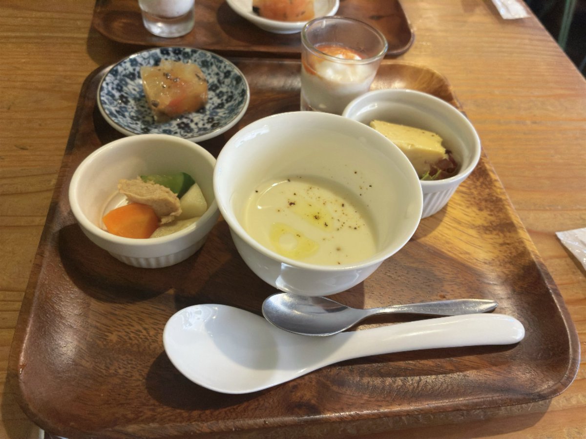 NatsuXxv's tweet photo. まひるちゃんと久しぶりに会えて、たっくさん話できて楽しかった٩(ˊᗜˋ*)و✨
昔話も今の話も盛り上がれるのはほんまに嬉しいし、ありがたい😭🫶❣️
赤ちゃん2人いる中でこうやって会う時間もとってもらえて、かけがえのない時間になったな…( ;ㅿ; )🙏🙏 https://t.co/W1GDlCWy4M
