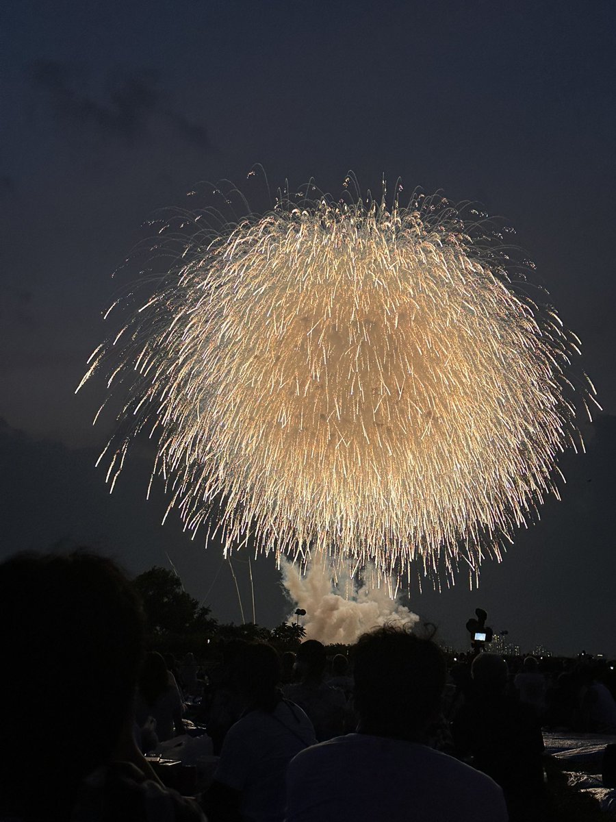 ambition5737's tweet photo. 市川市民納涼花火大会
空調服あって良かったー。 https://t.co/rciBLqV081