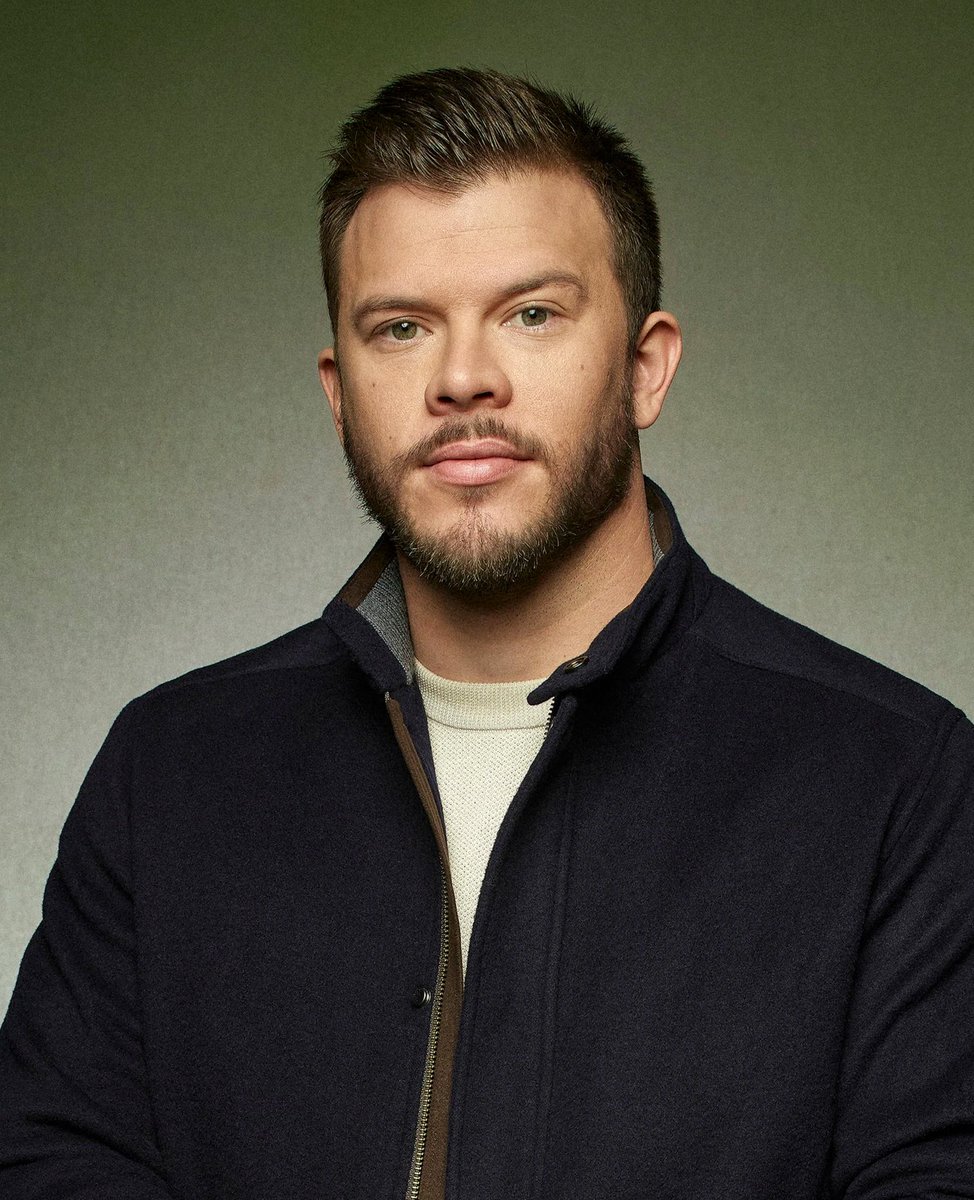 reactiontimemx's tweet photo. Jimmy Tatro se suma al #DCU como #GorillaGrodd en la serie spin-off de “SUPERMAN”, protagonizada por Skylar Gisondo.
La serie, aún sin título oficial, es descrita como un documental estilo true crime presentado por Jimmy Olsen.
(Via @DEADLINE | https://t.co/nSjtQUteWJ) https://t.co/eQ3Fu7zz0T
