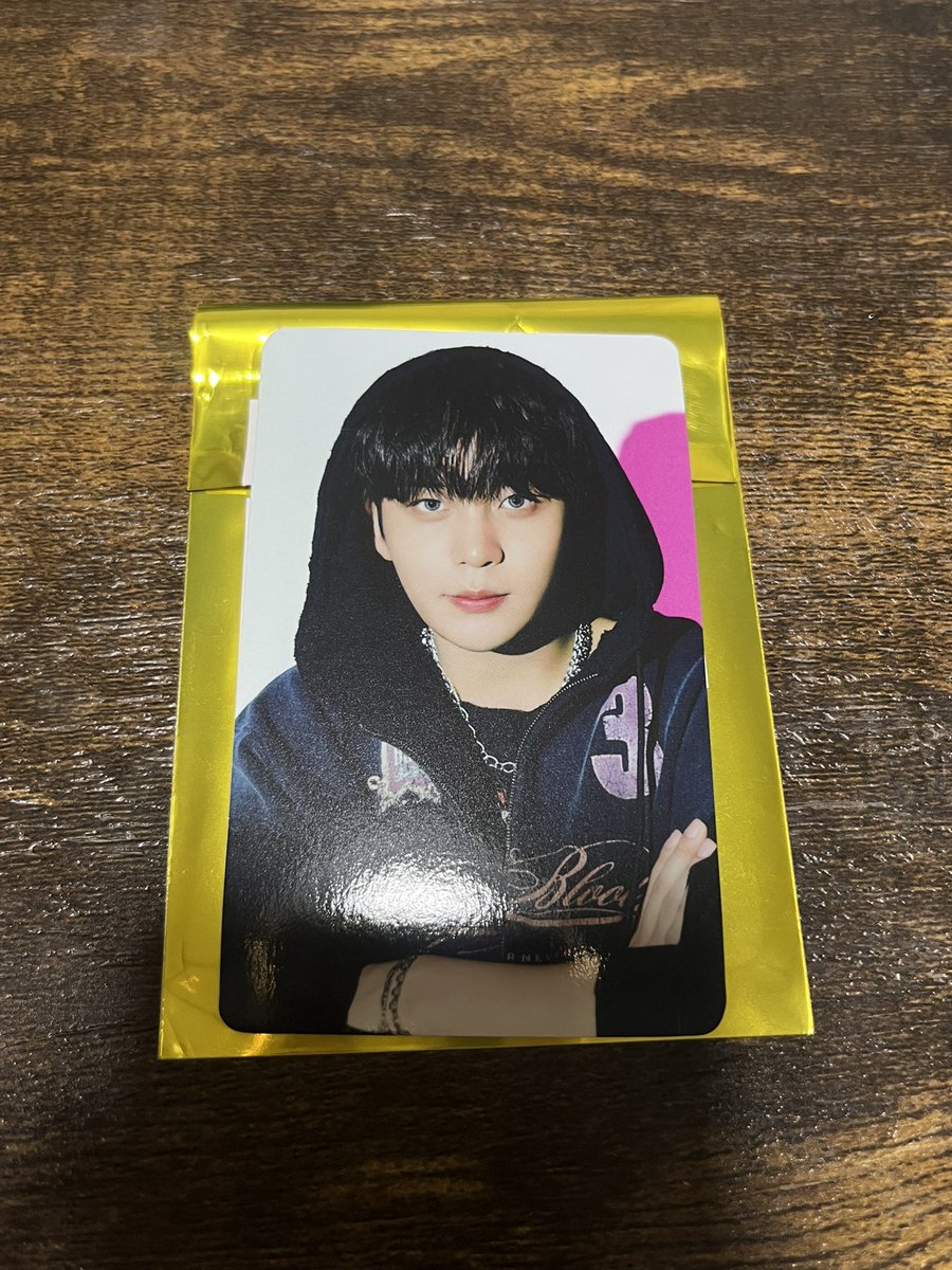 lin5li_a's tweet photo. ATEEZ JAPAN 5TH SINGLE BAD Japanese Ver. 封入 トレカ 交換

【譲】FP盤 ミンギ、HMV特典　ジョンホ

【求】 同異種　サン　ホンジュン

6日ペンミにて手渡し可能です！
お気軽にお声掛けください❤️☺️ https://t.co/xsWZkK7kVq