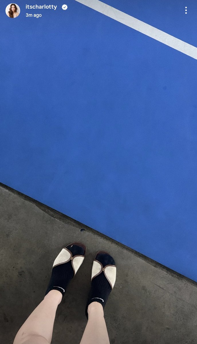 itsink_'s tweet photo. วันนี้จุ้บเร้กทำอะไยย 👀🎾 https://t.co/l4WCP3b0CE