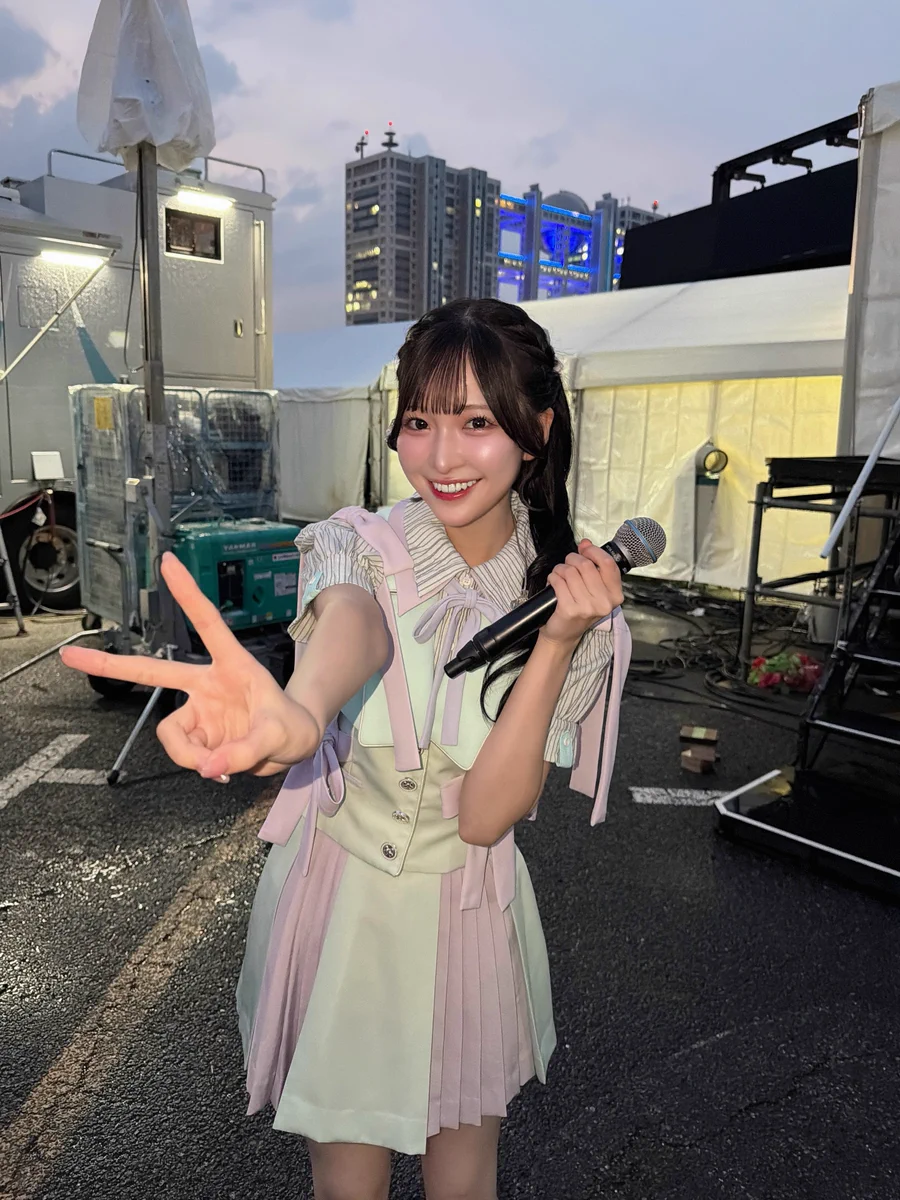 ＝LOVE 山田杏佳 直筆 「いま、月は満ちる」MV衣装 山田 杏佳 on X: 