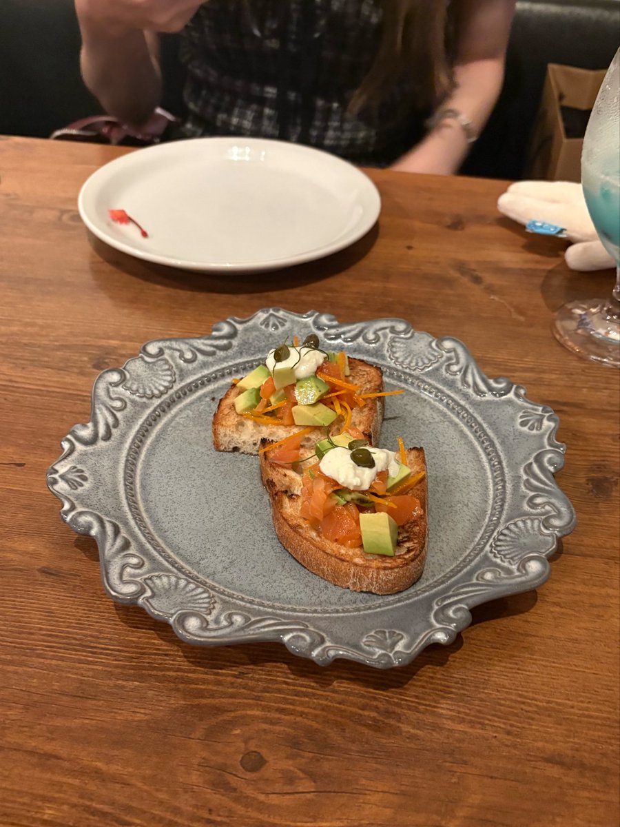 asco_oc's tweet photo. ももさんと🍕誕プレも渡せてよかった！😚���🩷おめでとうございますます https://t.co/0xcZXeLhZT