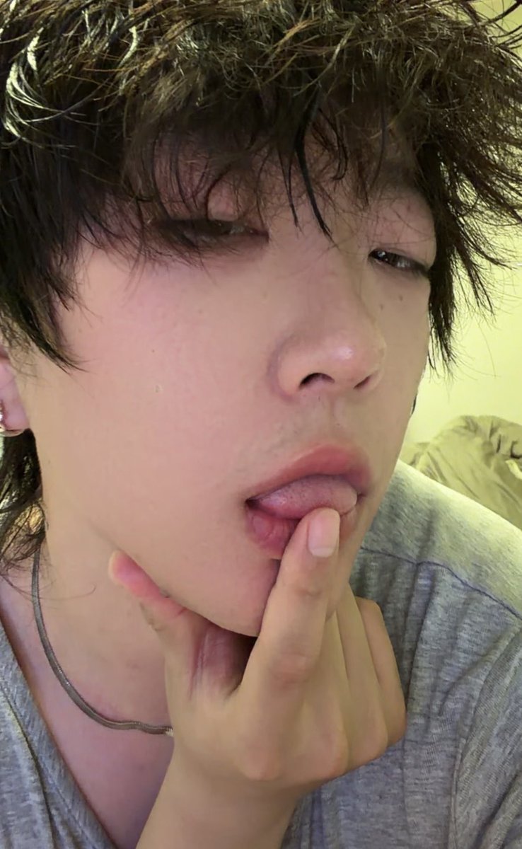 kuzhuw's tweet photo. #四爱 会有人喜欢反差的我吗 https://t.co/gJs6N9aqZx