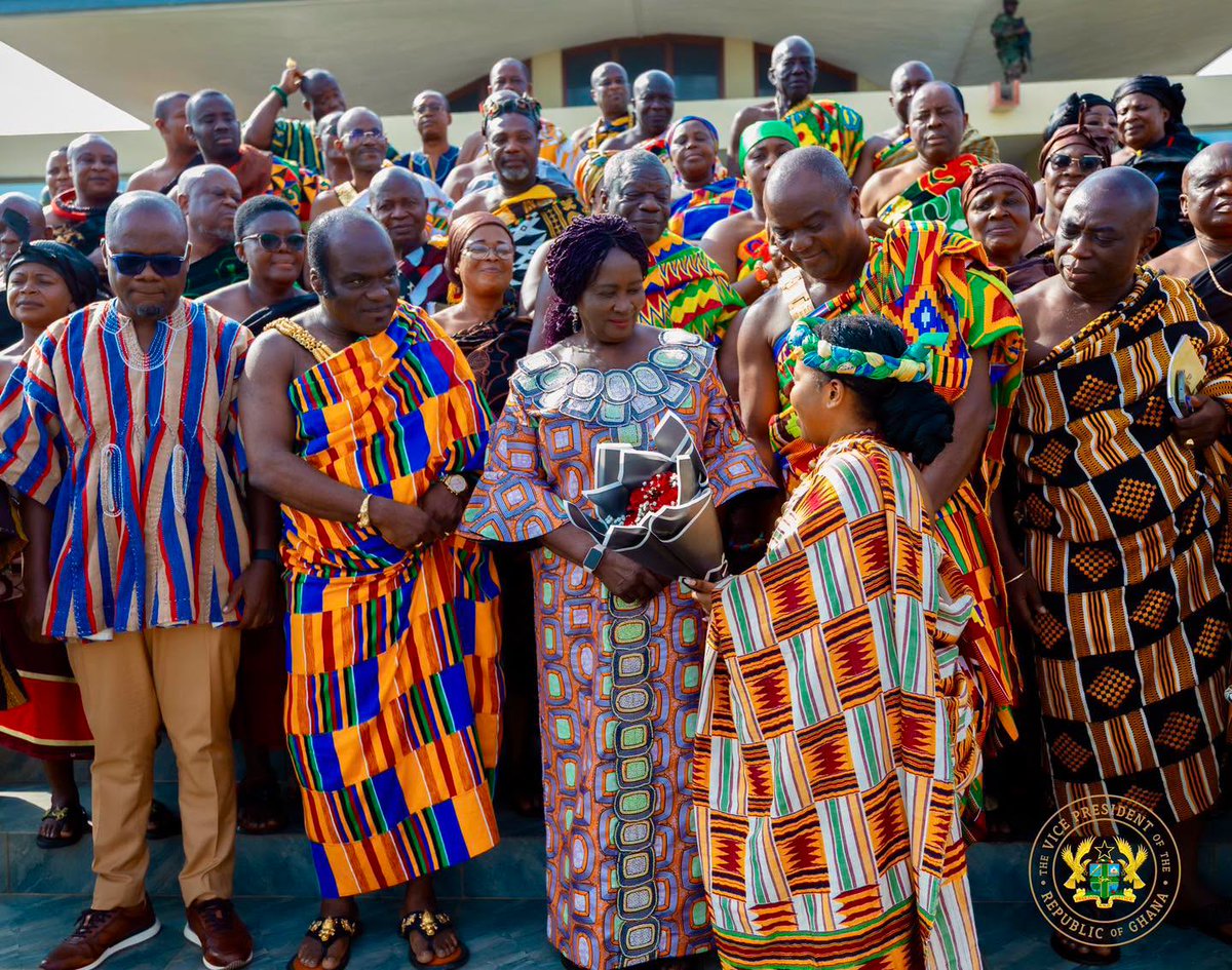 utvghana's tweet photo. Vice President Professor Naana Jane Opoku-Agyemang has met with the Central Regional House of Chiefs in Cape Coast during a courtesy call to discuss issues of regional development.

#UTVGhana https://t.co/9XnNBbSFaU