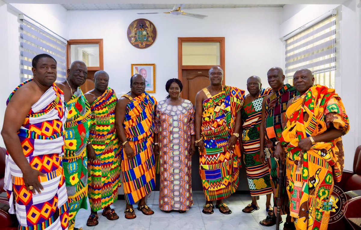 utvghana's tweet photo. Vice President Professor Naana Jane Opoku-Agyemang has met with the Central Regional House of Chiefs in Cape Coast during a courtesy call to discuss issues of regional development.

#UTVGhana https://t.co/9XnNBbSFaU