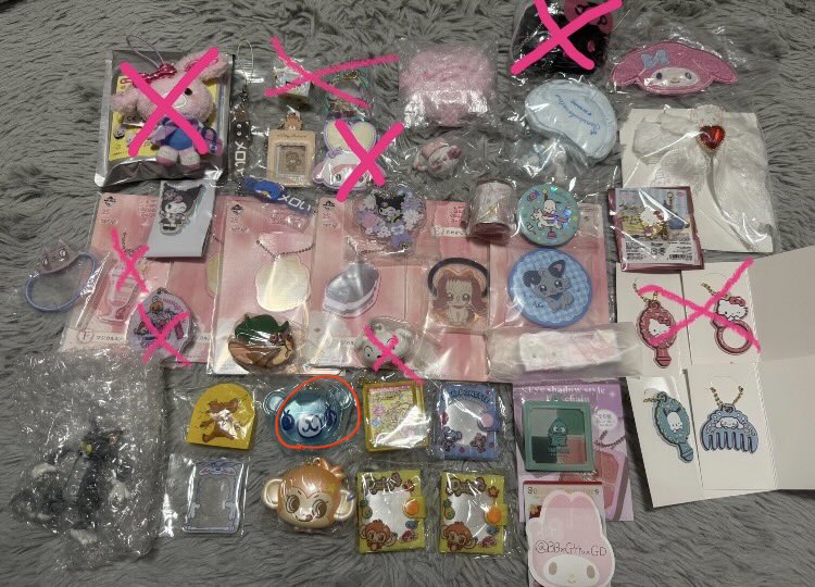 An__issa's tweet photo. @BBxGYNxGD コマさん、コマじろう、ジバニャンと抱き合わせで画像赤丸のもの買取させて頂きたいです。ご検討よろしくお願いいたします🦋 https://t.co/b5EsP3OVT3