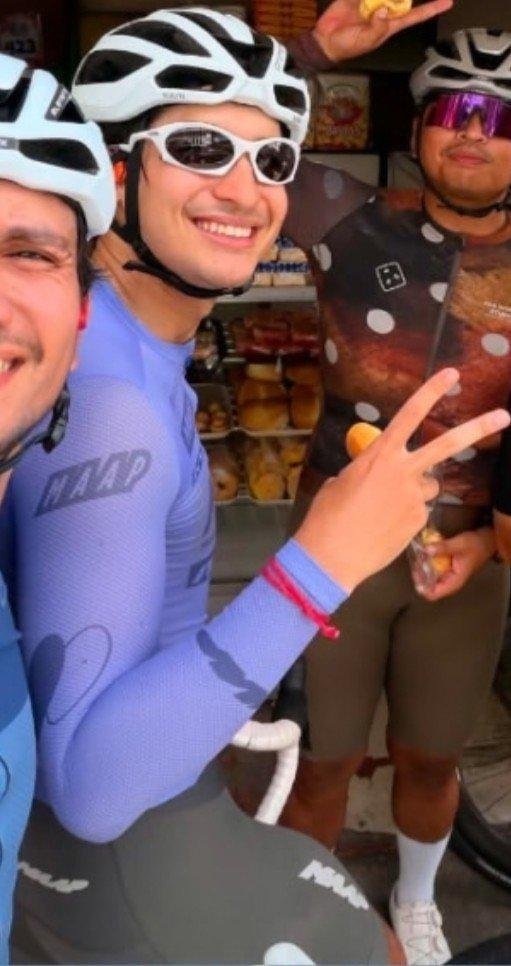 Ashdrezy's tweet photo. Omg omg omg guys look me and andres are dating we have same red couple bracelet!!! 

Ahhhhh omggggg 

😭😭😭😭🤣 https://t.co/rLx9aGN0NS