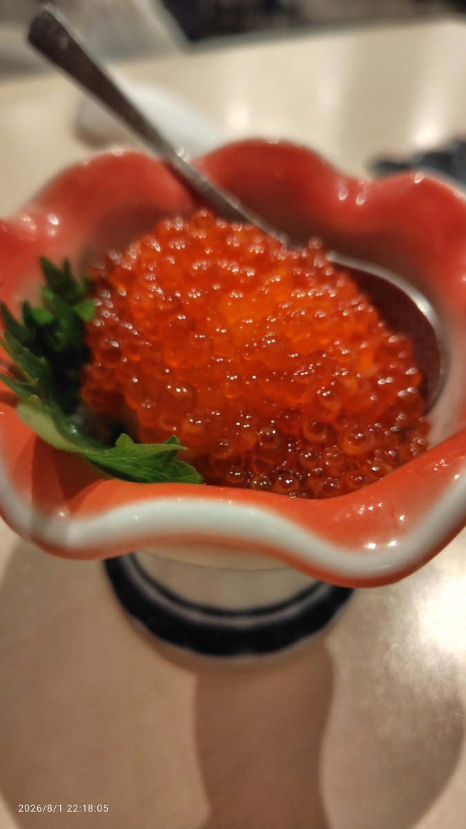torimomo_76's tweet photo. 算数ができない店のイカれた大根おろしいくら乗せ(550円) https://t.co/gojN8ypcom