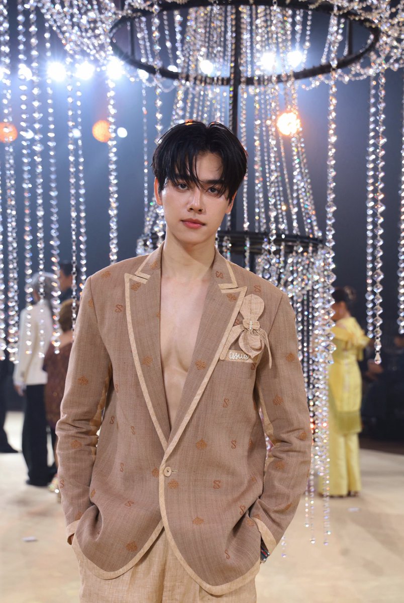 sunnywnrt's tweet photo. วันก่อนครับ @MSuppasit 
#MewSuppasit #sunnywnrt
#SENSEOFTHAI2026xMewSunny
#SENSEOFTHAI2026
#EMDISTRICT https://t.co/Ku1oCA6WMu