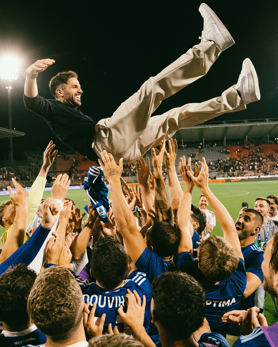 Como_1907's tweet photo. Four years of Cesc in Como.

Four years of memories. Four years of growth. Here's to everything that's still to come 🤍💙 https://t.co/TwXEmiujOZ