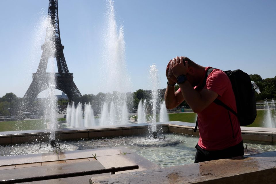 ShadesFrance's tweet photo. 🚨 LA CANICULE DU 26 JUIN 2026 A FAIT PLUS DE MORTS QUE LE COVID-19 À SON PIC

Selon l’INSEE, 2935 décès ont été enregistrés le 26 juin, contre 2810 le 1er avril 2020, lors de la journée la plus meurtrière de la première vague du Covid-19 🌡️ https://t.co/TSVYGbjgmV