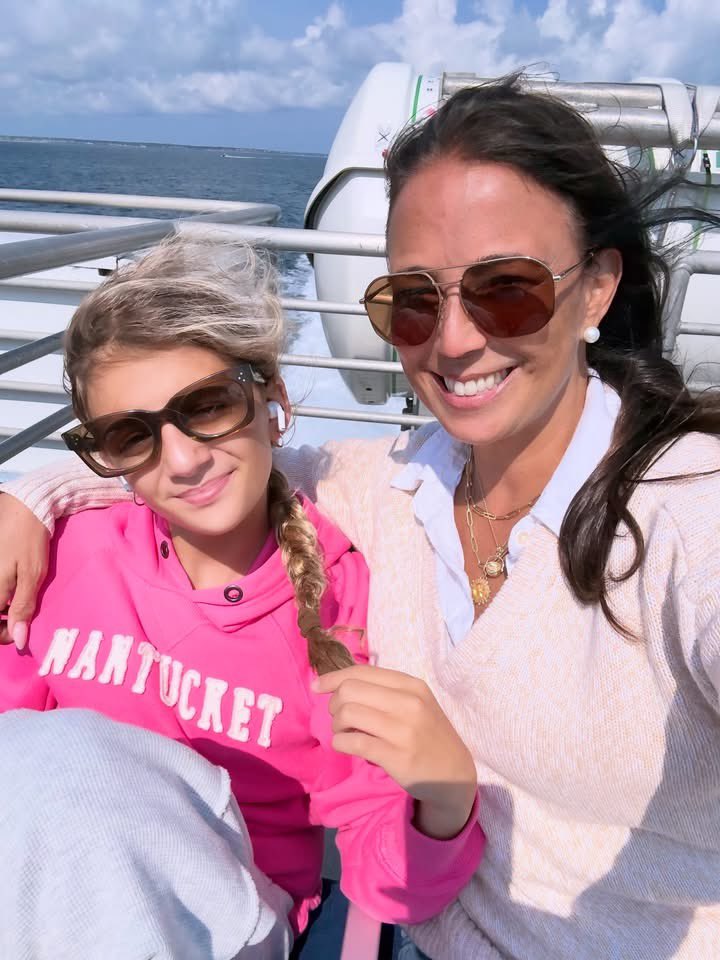 susangrant_m's tweet photo. One guess where we’re going!? My childhood home away from home. 💗 I’m not the boat captain this time but enjoying sitting back and enjoying the view with my three angels to my #favoriteplaceonearth #nantucket https://t.co/gUXVzZiufS