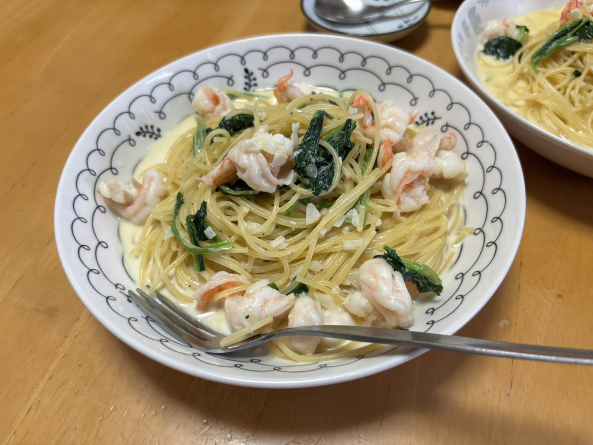 sato1_11's tweet photo. 海老とほうれん草のクリームパスタ✌️ https://t.co/wUXy7K9gr3