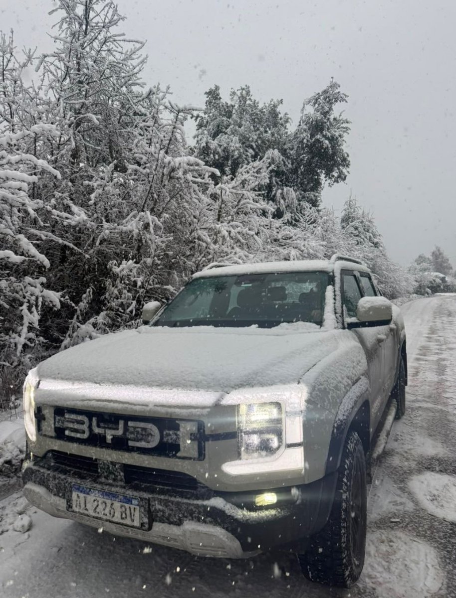 DichiaraRoque's tweet photo. Winter 2026 ,#bariloche  ,#argentina  , nuestra Energía en movimiento 💚 https://t.co/Y7i2p41fLU