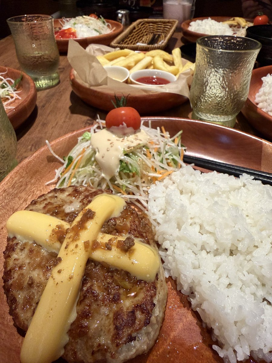 s2mugen's tweet photo. #ウイコス16
ぶれまい強行部📷で参加しておりました！いやーーーッウイコスのロケーションめちゃくちゃ合いました！写真めちゃくちゃ良いのでたくさーんアップしたい！
お疲れ様でした〜！！！！明日はおうちでまったりタイムです😊 https://t.co/sv5SmCjwpj