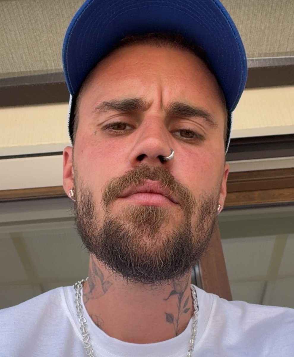 poptime's tweet photo. Justin Bieber postou isso aí. https://t.co/vXlmo0lL47
