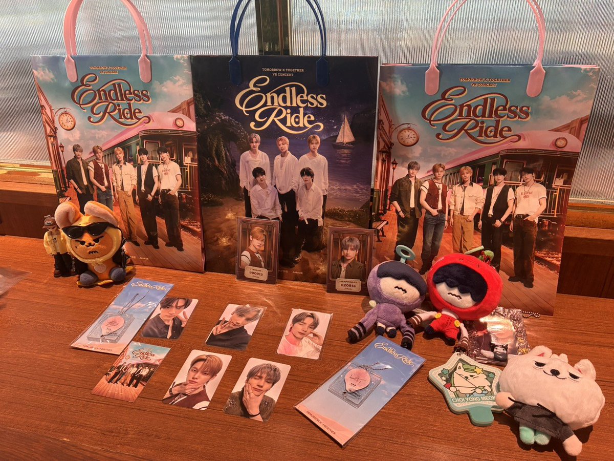 txt_parimi's tweet photo. ENDLESS RIDE 最高すぎた😭
奇跡の交換でひゅににのトレカコンプできて本当に嬉しい…
セトリで意外？な曲がきてサプライズだったㅎㅎ
MOA会も本当に楽しかった…
次はストロートレカゲットするどー！ https://t.co/OgudEa346A