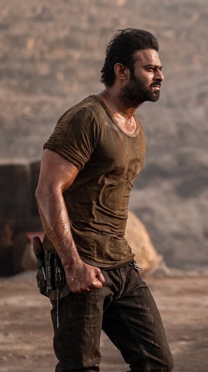 prathyusha73051's tweet photo. #Prabhas 
#darling 
#Salaar
Wallpapers https://t.co/xvIxUuTU93