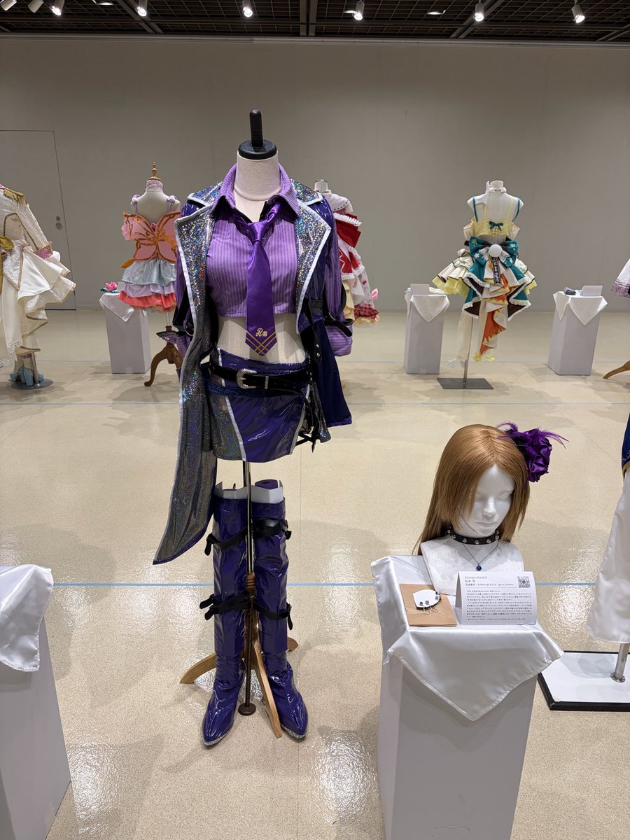 cos_RiNNko's tweet photo. 本日は暑い中デレアムにお越しくださりありがとうございました。
おぢの衣装を写真撮ってくださり本当嬉しかったです。
出店者の方々とも色々お話しできて、勉強になりました。
明日も11時〜17時までおりますのでお立ち寄りください。
#デレアム https://t.co/J5WcT3SqT0