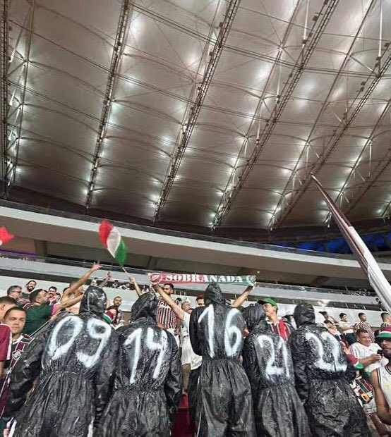 gabrielffc17's tweet photo. O FANTASMA DA B SEMPRE RETORNA PARA ASSOMBRAR https://t.co/2KP2u8m6VX