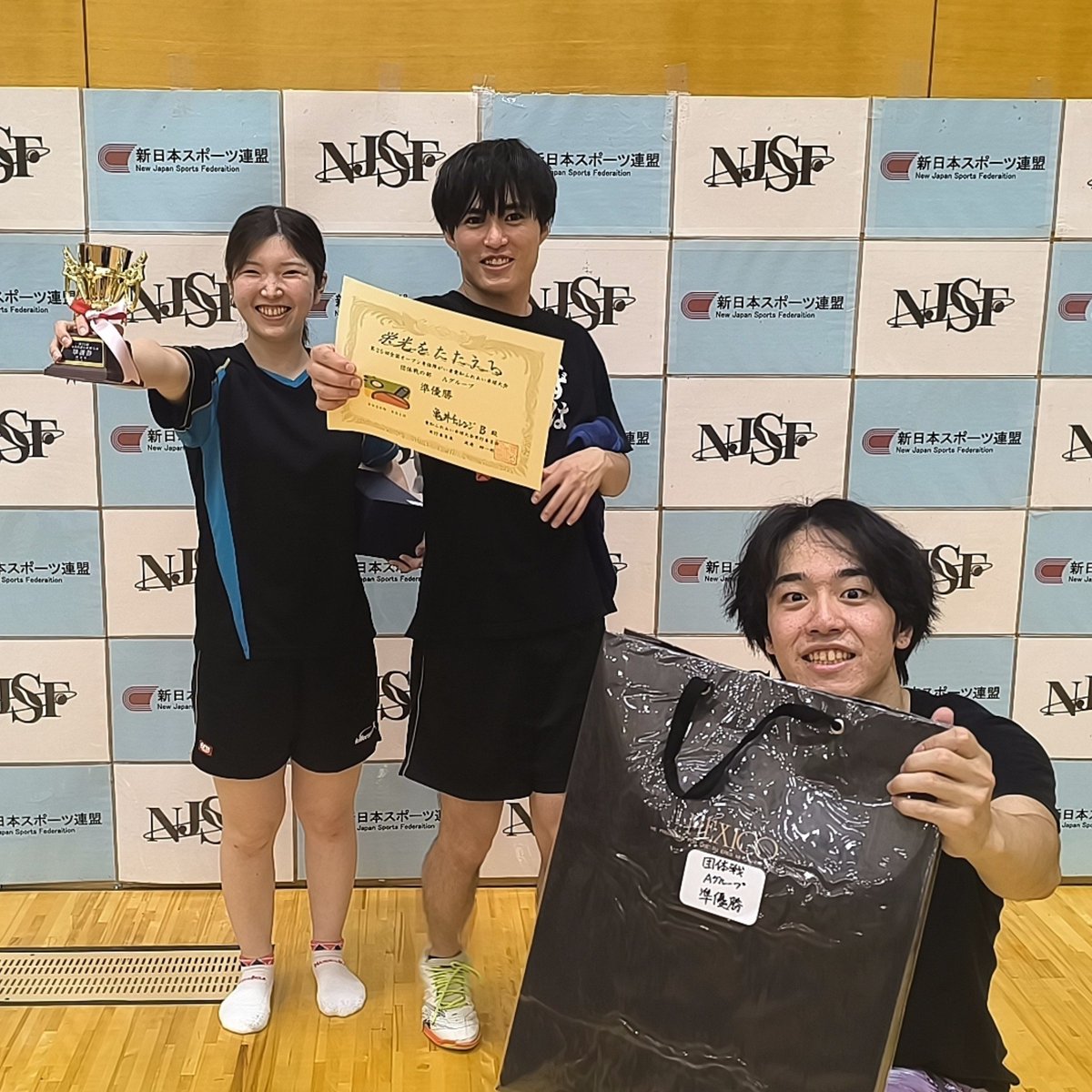 KAMEI_Challenge's tweet photo. 2026/08/01(土)第25回 全国オープン 愛知ふれあい卓球大会 団体戦の部

Aグループ
優勝 亀井チャレンジA(太田 佳那・亀井 健太郎・行村 アンジェル・一柳巧)

準優勝 亀井チャレンジB(後藤 菜々・野牧 大悟・小川 希星)

Cグループ
優勝 亀井チャレンジE(河江 晃義・山本 絢斗・髙橋 茉子・野々山 聡) https://t.co/zHdgk85DvL