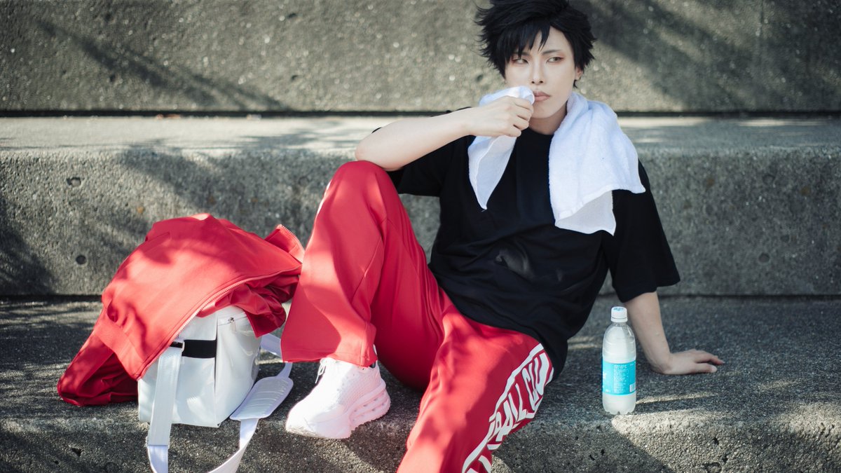 m0chi0m's tweet photo. 【コスプレ】
HQ/黒l尾l鉄l朗

　　　　　　　　“小休憩”

Photo：うらなさん
#アコスタATC https://t.co/I3v8y7FjBG