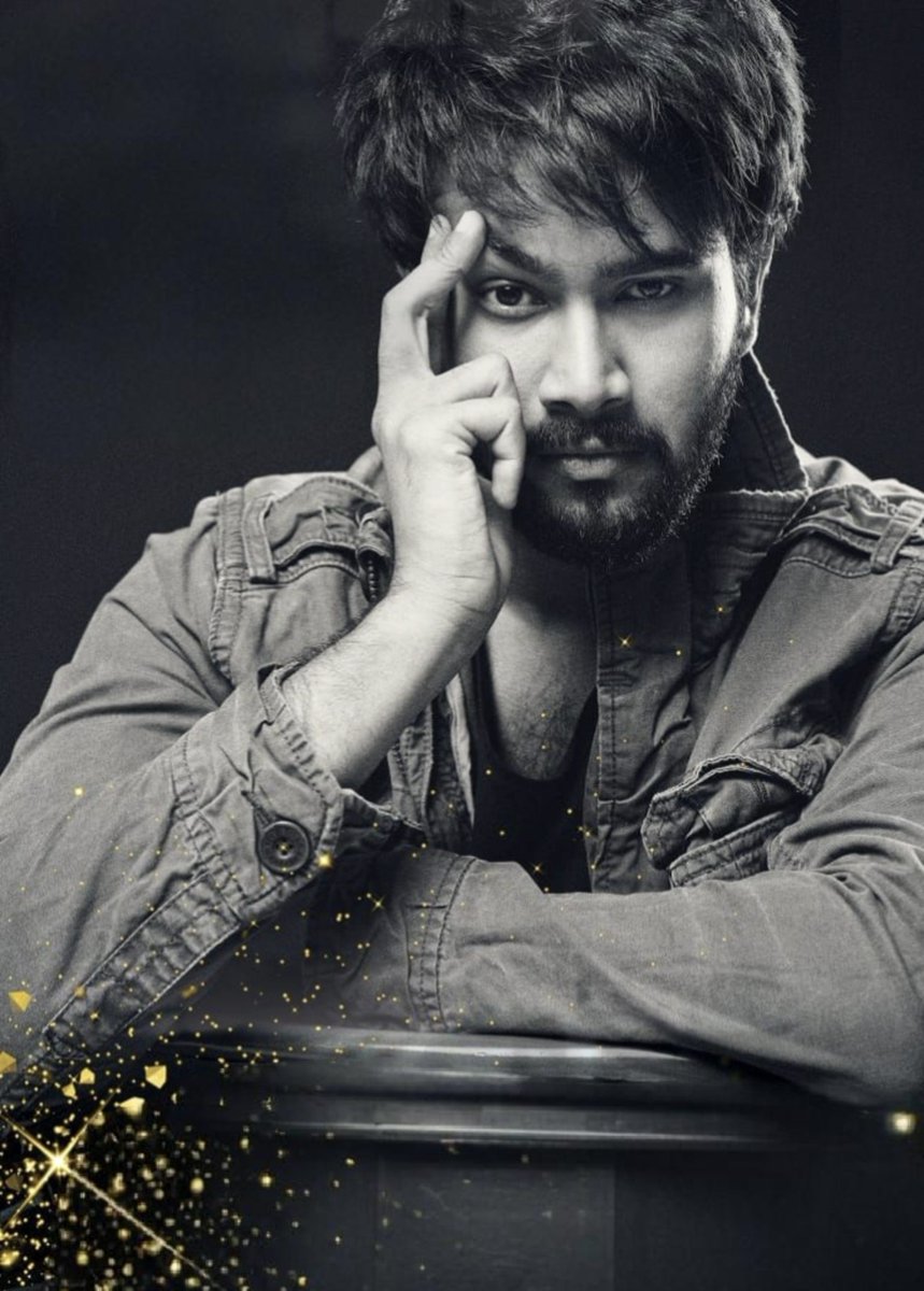 RahulVijayTrend's tweet photo. Welcome To #August 🎬
Eyes on the goal. Mind on the future❤️‍🔥
No noise. Waiting for Just results!! 💥 
@ActorRahulVijay 

#RahulViay #trendingpost #viralpost https://t.co/LAnVln0H3H