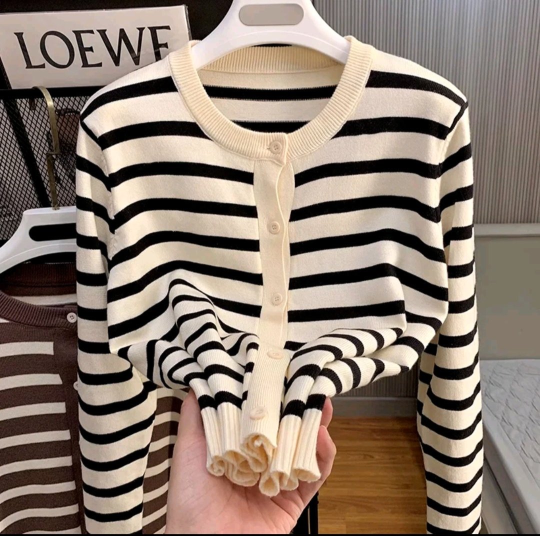 dansyummy's tweet photo. Kardigan Rajut Garis" 
kualitasnya bagus banget buat harga segini. Bahannya adem, lembut, terus dipakai juga pas di badan. Bakal sering kepake sih ini

💸 Rp126.998
4.9⭐️ https://t.co/FPsONiX6CH https://t.co/LOV08bSSUS