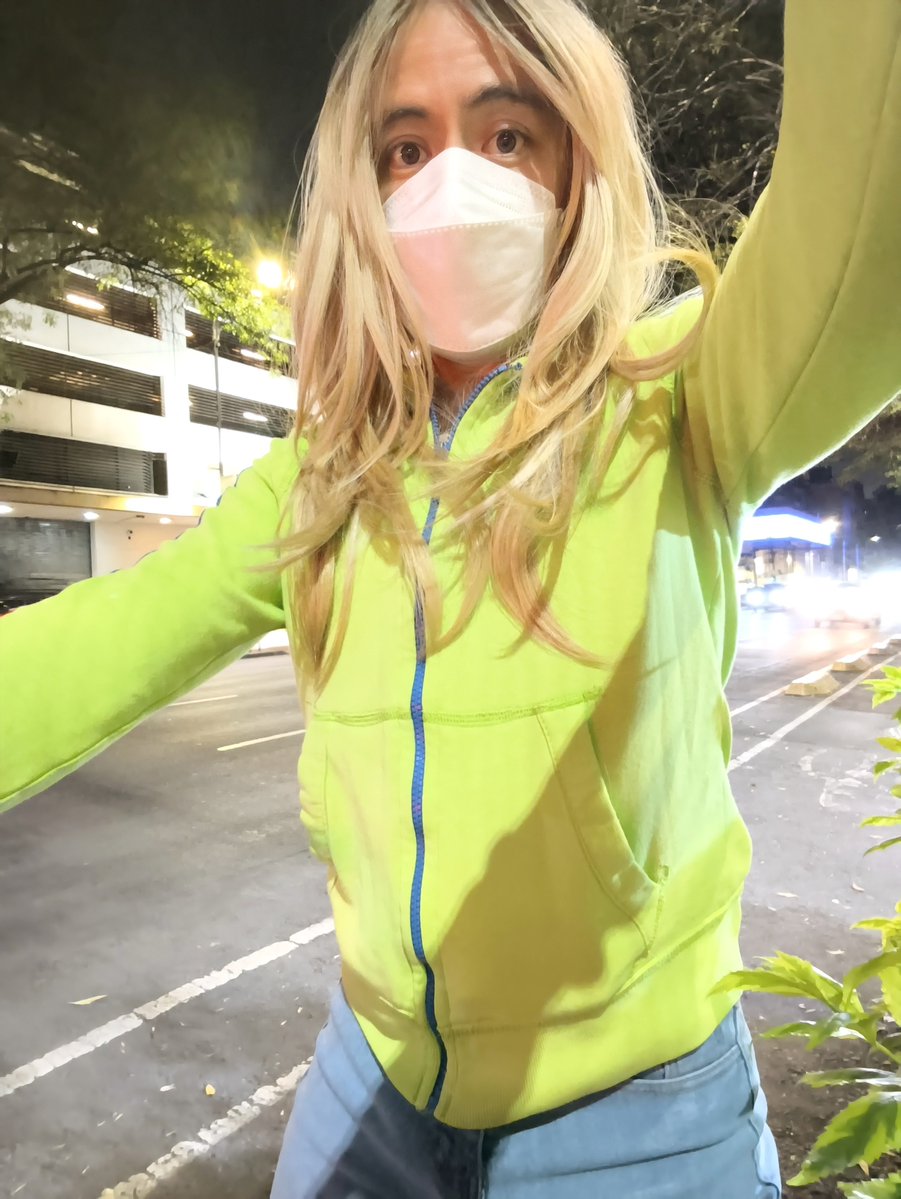 MichFemboy_00's tweet photo. Bueno, ya que no salí a bailar jijiji 🤭, fui a dar una vueltecita en bici a la Zona Rosa 🥰
#femboy #femboydress https://t.co/yva81uF8uM
