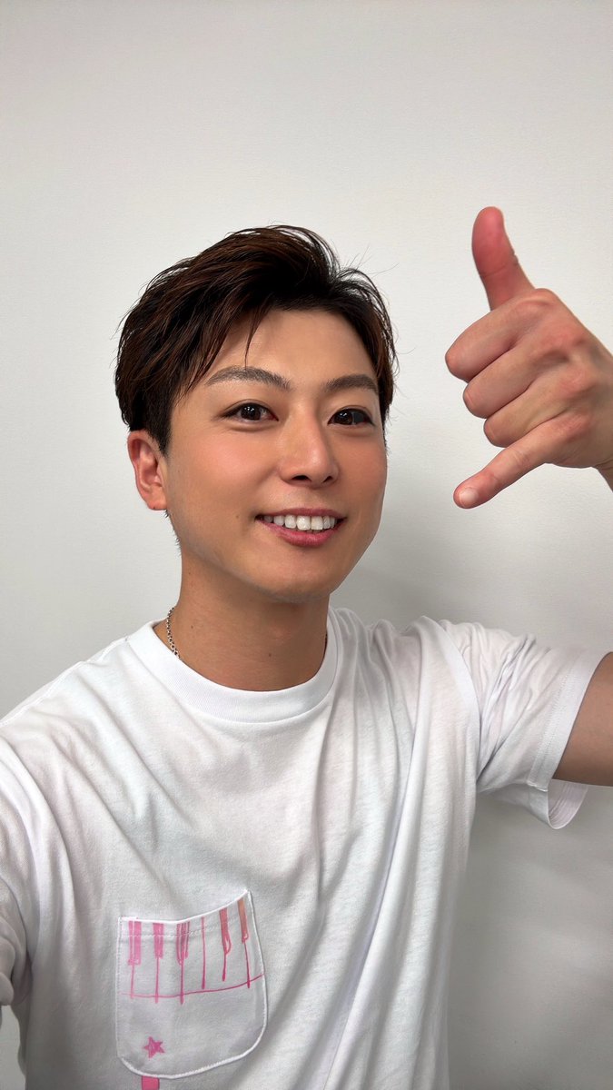 yskued0402's tweet photo. ミュージカル「ヘタリア〜The World Concert〜」
打ち上げ・振り返り特番
ご視聴ありがとうございました！

みんなの前であんなに涙出るまで笑うの、後にも先にもここだけだと思いますw
それくらいおもろ配信でした！
アーカイブが11/30(月)までとのことで、ぜひ見てみてほしいw

まつけんおめでと！
北欧チームMCありがと！
ご飯ごちそうさまでしたー！

近々マザーローに誓いを立てます

#ヘタミュ