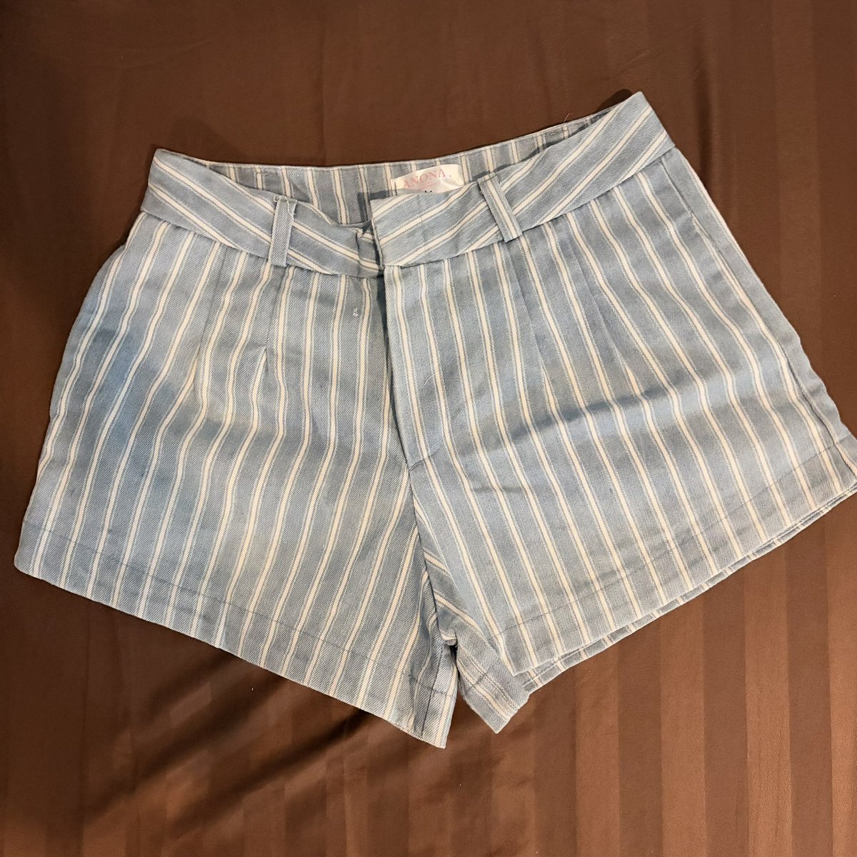 somewhopeople's tweet photo. เอว 28
สพ  40
ยาว 12
ราคา:45
#ส่งต่อเสื้อผ้ามือสอง #ส่งต่อเสื้อผ้ามือ2 #ส่งต่อเสื้อผ้า #เสื้อผ้ามือสอง #เสื้อผ้ามือ2 #ส่งต่อกางเกงยีนส์ https://t.co/wvpSb5XdJ5