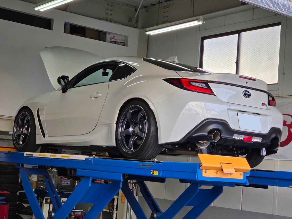 RedMagic_ER34's tweet photo. 夏場のEGは過酷なのでオイル交換🤗
使用オイルはMOTUL 300V✨

前回から使い出したんだけど、燃費が爆上がりしたので、今回も🤣 https://t.co/JSQsVNasWE