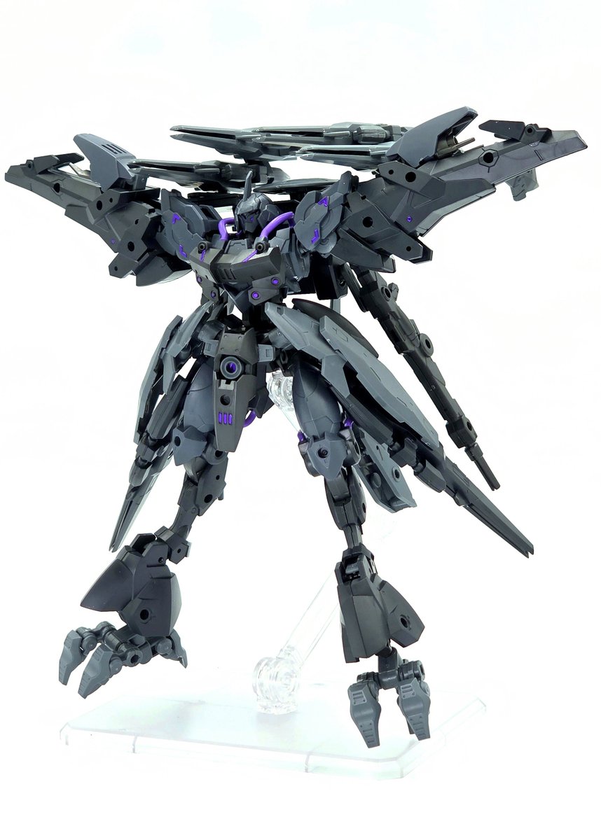 IGEL_Drei's tweet photo. ヴェルデノヴァ "ケライノー"
(1/2)

マクシオン軍がヴェルデノヴァ イミテーションを独自改修した特殊機

高性能予測演算AI「M.O.I.R.A.I」を搭載し、敵機の挙動を数秒先まで予測可能

無線誘導兵装《PINION》を従え、戦場を蹂躙する黒き暴風となる

#30MMCM2026
#30MMMF https://t.co/RF85HcCcLU