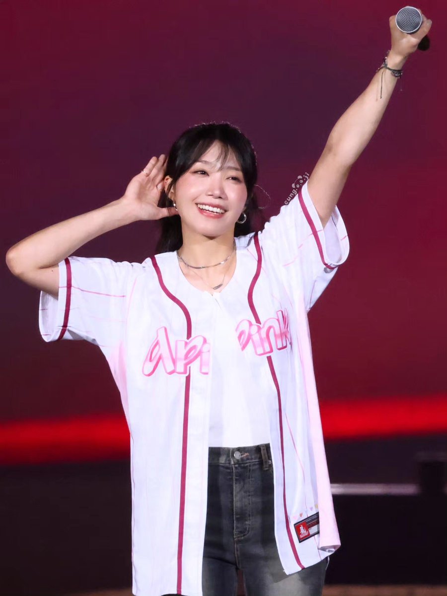 eung_o_o_ji's tweet photo. Apink 260731🇹🇼⚾
🐶
.
.
.
.
.
.

#鄭恩地
#에이핑크 #Apink
#정은지 #Eunji 
@Apinkjej https://t.co/JhFKeXZznX