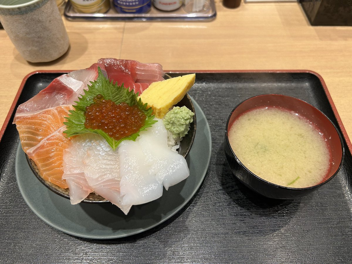 mt6135mt's tweet photo. 豊洲市場 https://t.co/c88lMnhpeM