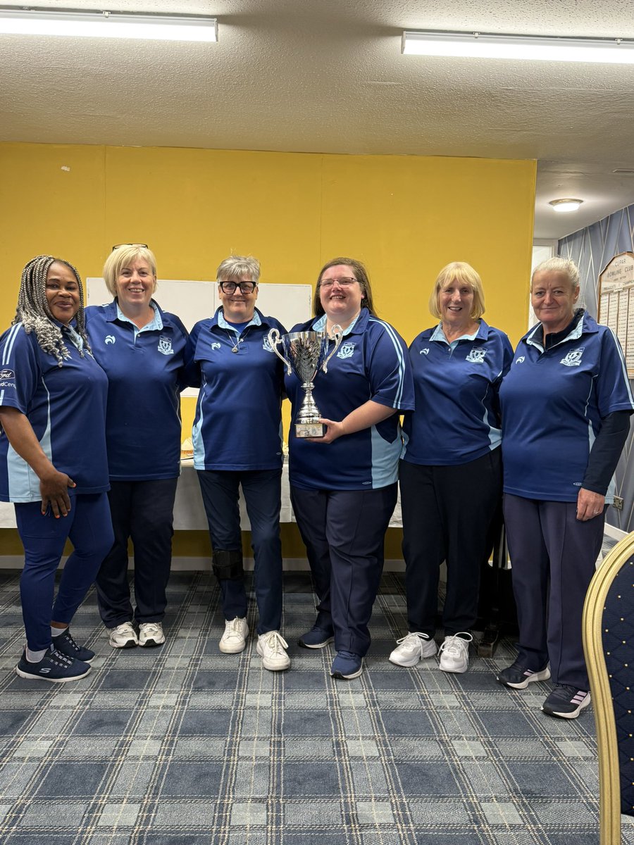 hockey_laura's tweet photo. You could say it was a good night last night!! Back on the bowling green today in an hours time, slightly tender 😂🥂🥴🏆 #knockoutcup #ladieschamps #cuparBC https://t.co/UIlqyhrKTQ