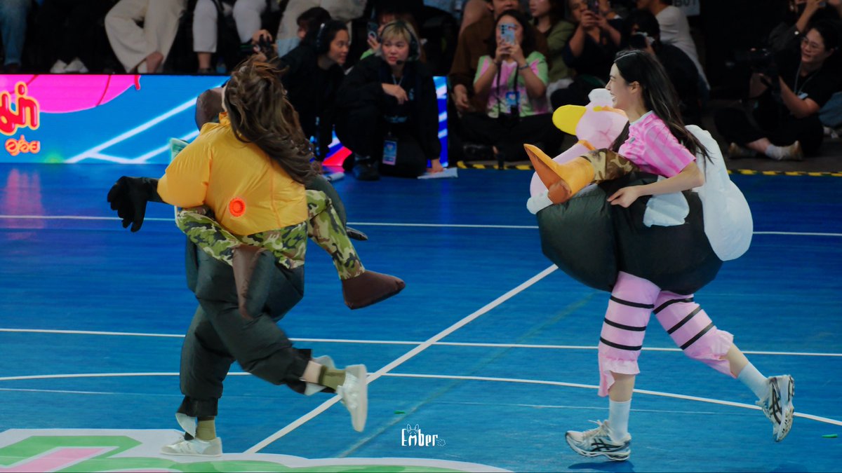 Ember_LingOrm's tweet photo. 🙋🏻‍♂️ 🎈 【20260801】

LINGORM CH3 SPORT DAY 2026 #CH3GirlsCup2026 #LingOrm #หลิงออม https://t.co/cSswWteMhV
