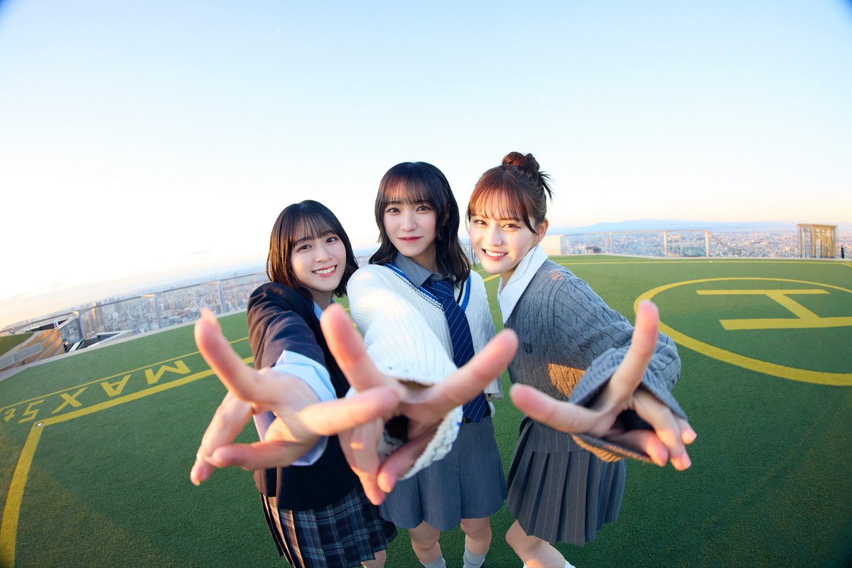 anyo_06's tweet photo. 最強の３人 https://t.co/Lpk6W20HvA