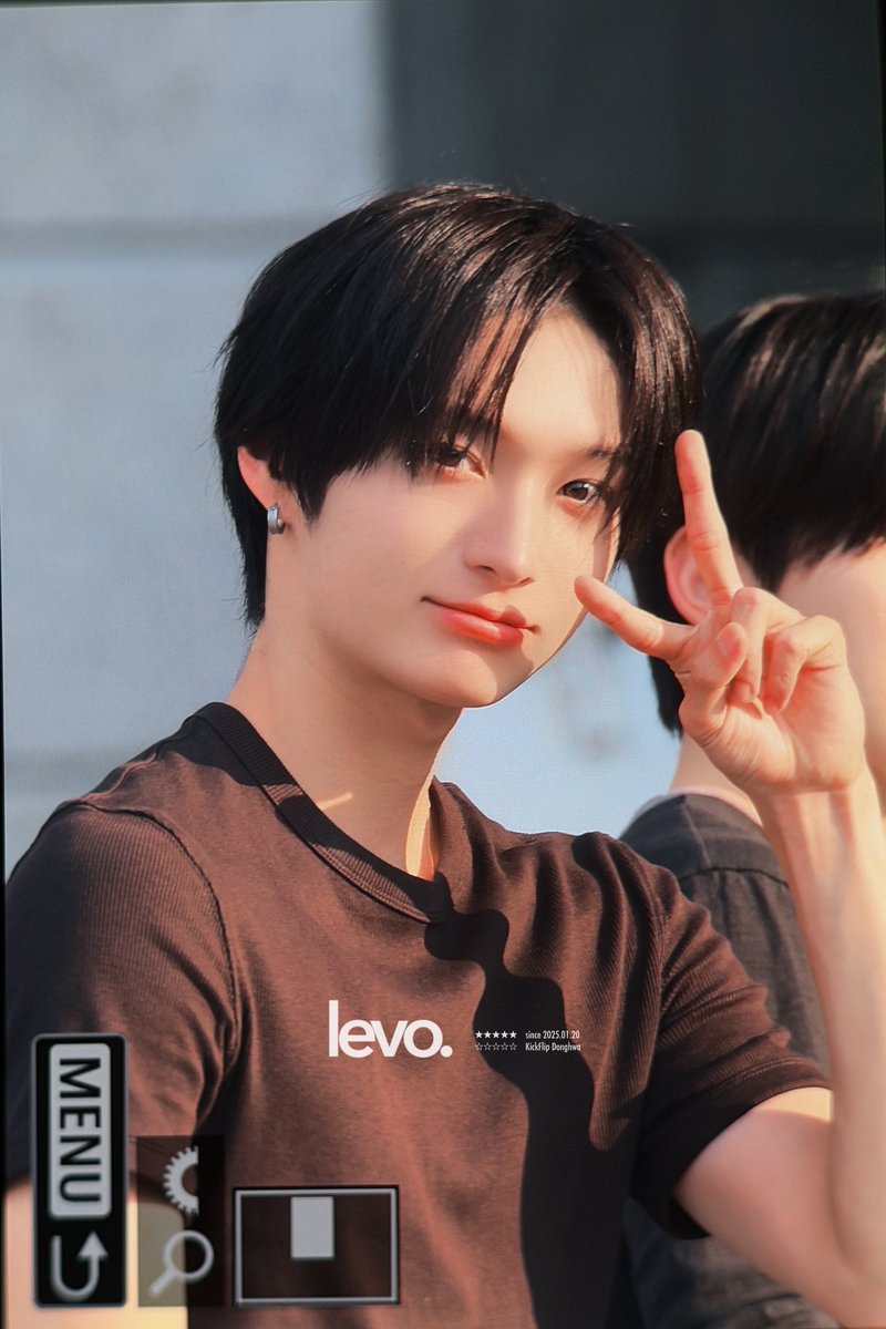 levoodopaa's tweet photo. 260801 #킥플립 #동화 https://t.co/XGcHIi7HG4
