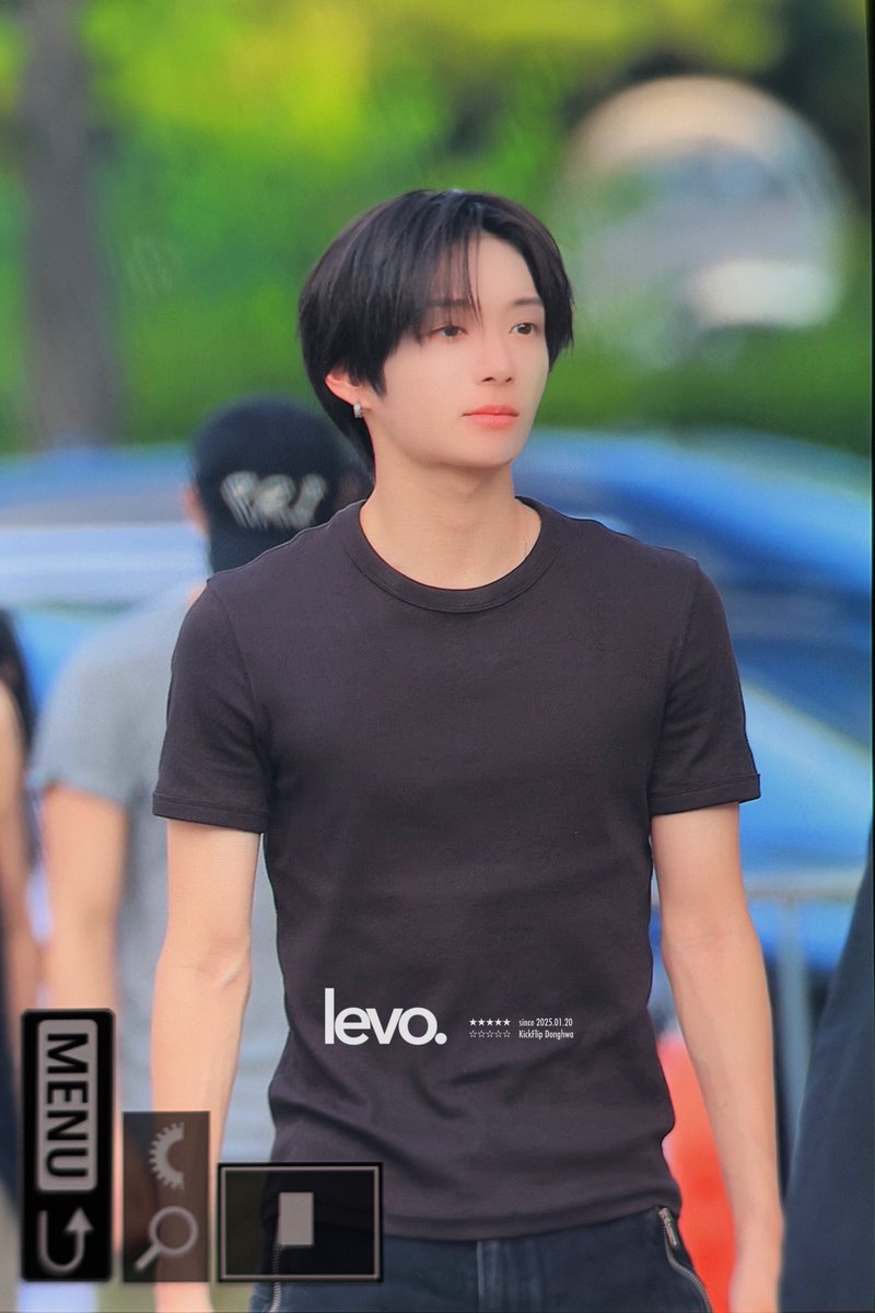 levoodopaa's tweet photo. 260801 #킥플립 #동화 https://t.co/XGcHIi7HG4