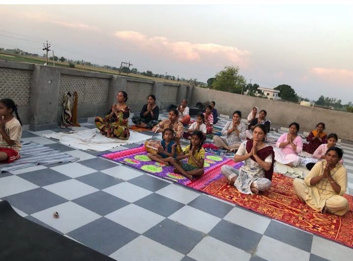 Tania847108's tweet photo. @BhagwantMann @AAPbalbir @PunjabGovtIndia
@DC Fatehgarhsahib
#DPRO Fatehgarh Sahib
#cmdiyogshala
#GovernmentofPunjab
#yogainspiration
#BhagwantMann
#ਪੰਜਾਬ_ਸਰਕਾਰ https://t.co/2LuGlJIOth
