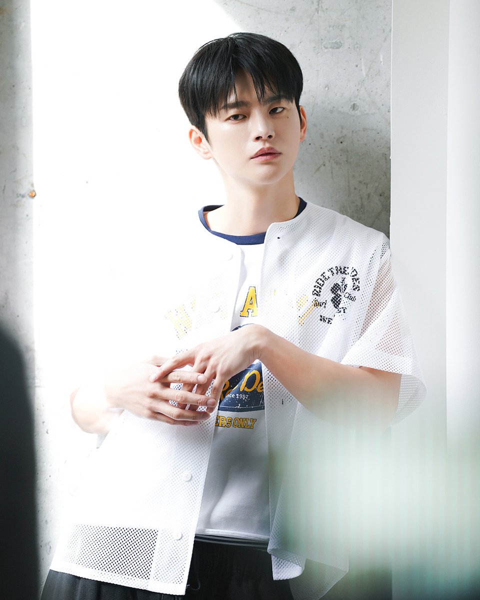 storyjcompany's tweet photo. [#📝]
제목: 서인국_의류광고_최고

📸 https://t.co/O0drj0QZtY

#서인국 #SeoInGuk #ソ・イングク @Whatsup_Inguk 
#벤치 #BENCH #광고 #비하인드  
#스토리제이컴퍼니 #Storyjcompany #네이버블로그 https://t.co/JnFqMup7Ry