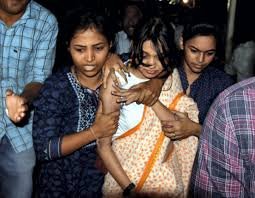 SaffronQueen_'s tweet photo. Ketaki Chitale was arrested in 2022 for sharing a poem allegedly criticizing Sharad Pawar.

She spent over 40 days in jail &amp; had 22 FIRs filed against her.

And today the Alliance is defending Ruchika Singh in the name of free speech. 

Hypocrites!!! https://t.co/8G2oJIk7cd