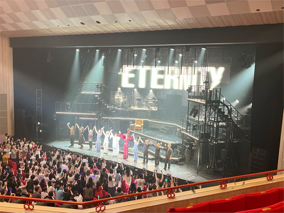 eternity_jpn's tweet photo. #ミュージカルETERNITY

㊗️名古屋・御園座公演無事に終了いたしました🚀🚀🚀

✨たくさんのお客様と大盛り上がりの3ステージ💫ありがとうございました！！

残すは8日（土）・9日（日）大阪（東京建物 Brillia HALL 箕面 大ホール ）での3公演のみ🪐🪐🪐
チケットもまだまだ発売中です🎟️

ご来場お待ちしております❤️‍🔥

#ETERNITY #エタニティ #이터니티