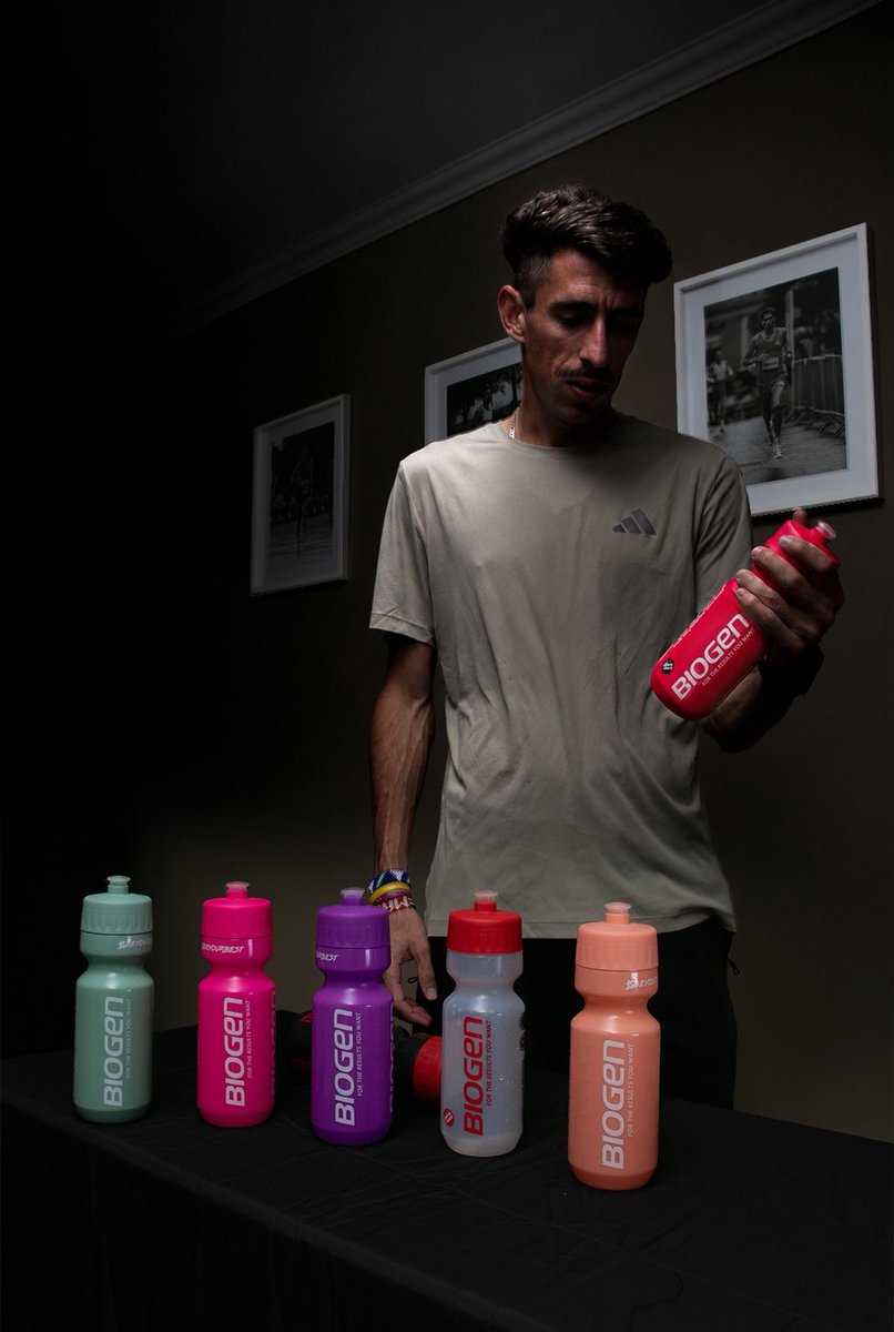 adamlipschitz's tweet photo. The Team Just Got Faster….
@BiogenSA 🔴📄🤝✍🏻
#TeamRED #Biogen https://t.co/aVRzLQIJQc