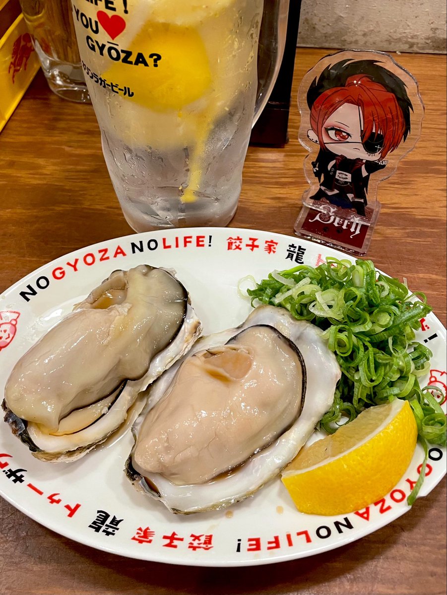 you0044444's tweet photo. 腹減った‼️
とりあえず牡蠣とコウネに
ありつけた🦪🥩うめぇ～～ https://t.co/ybTziBd3K5