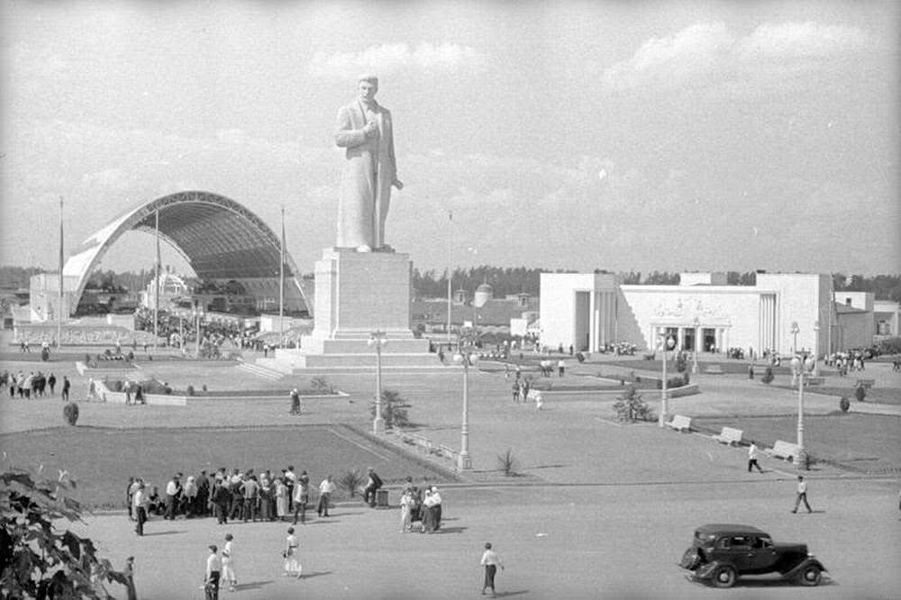 sohi1962's tweet photo. 1 августа 1939 г. в Москве состоялось торжественное открытие ВСХВ ( ВДНХ) https://t.co/07vZJfvMOx